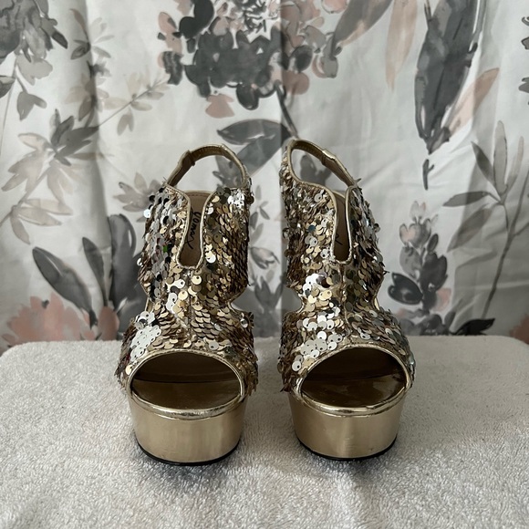 Sparkly Heels - Picture 2 of 6